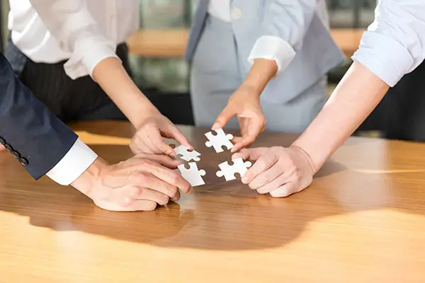 介绍公司名字logo